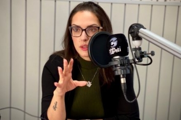 A deputada Janaina Riva: 