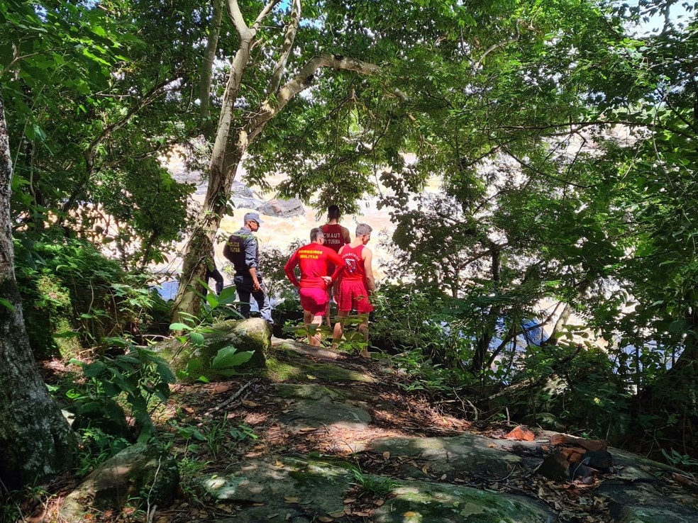 Corpo de Bombeiros e Polcia Militar estiveram no local.  Foto: Assessoria