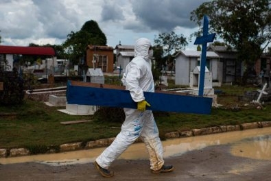 22 pessoas morreram com Covid-19 por dia em fevereiro em MT  Foto: Bruno Kelly/Reuters