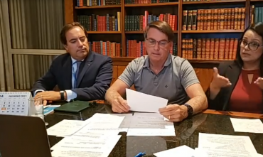 Na tradicional live de quinta, Bolsonaro falou sobre a situao da BR-158, em Mato Grosso