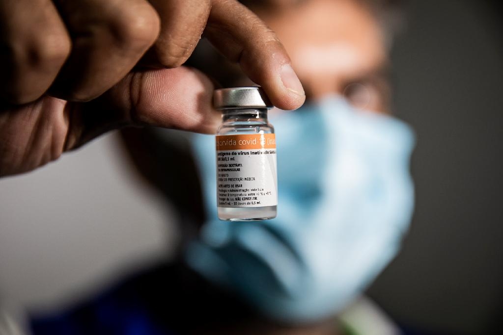 Chegada de mais 11 mil doses da vacina CoronaVac em MT - Foto por: Christiano Antonucci