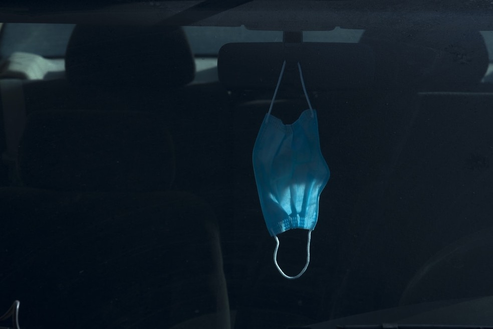 Mscara deve ser utilizada como forma de diminuir a transmisso do vrus  Foto: Javad Esmaeili / Unsplash / Divulgao