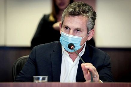 O governador Mauro Mendes, que defendeu distanciamento social