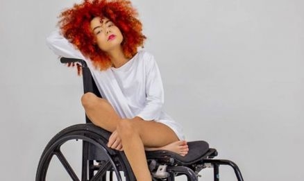 Nas redes sociais, jovem modelo tem quase 9 mil seguidores e aborda temas como capacitismo