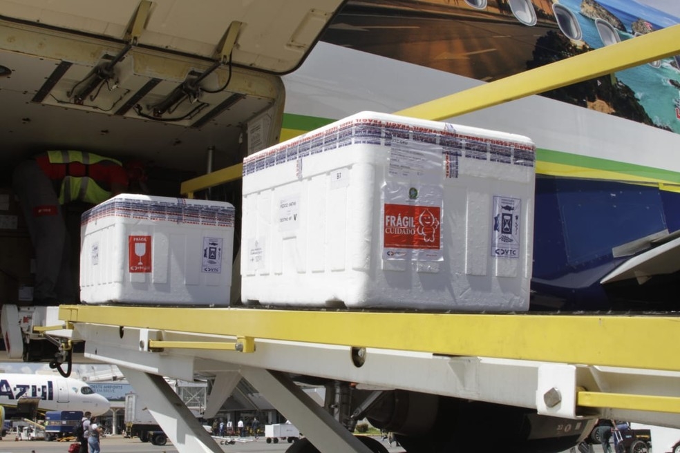 Mato Grosso recebeu 76.850 doses de vacinas contra a Covid-19 nesta quinta-feira (29)  Foto: Michel Alvim