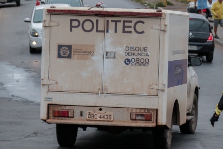 Viatura da Politec, que foi chamada para fazer os trabalhos periciais