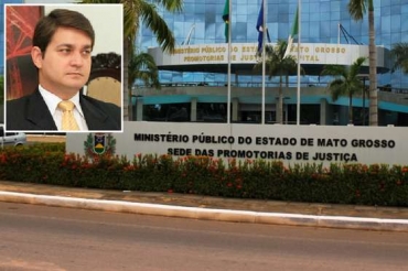 O promotor Miguel Slhessarenko (destaque) defende a volta das aulas presenciais em Mato Grosso