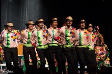 Flor Ribeirinha durante apresentao  Foto: Divulgao