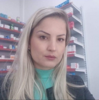 Ndia Vilela, 33, foi abordada por Muvuca em sua farmcia
