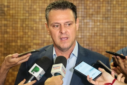 O senador Carlos Fvaro, que lidera gastos com 