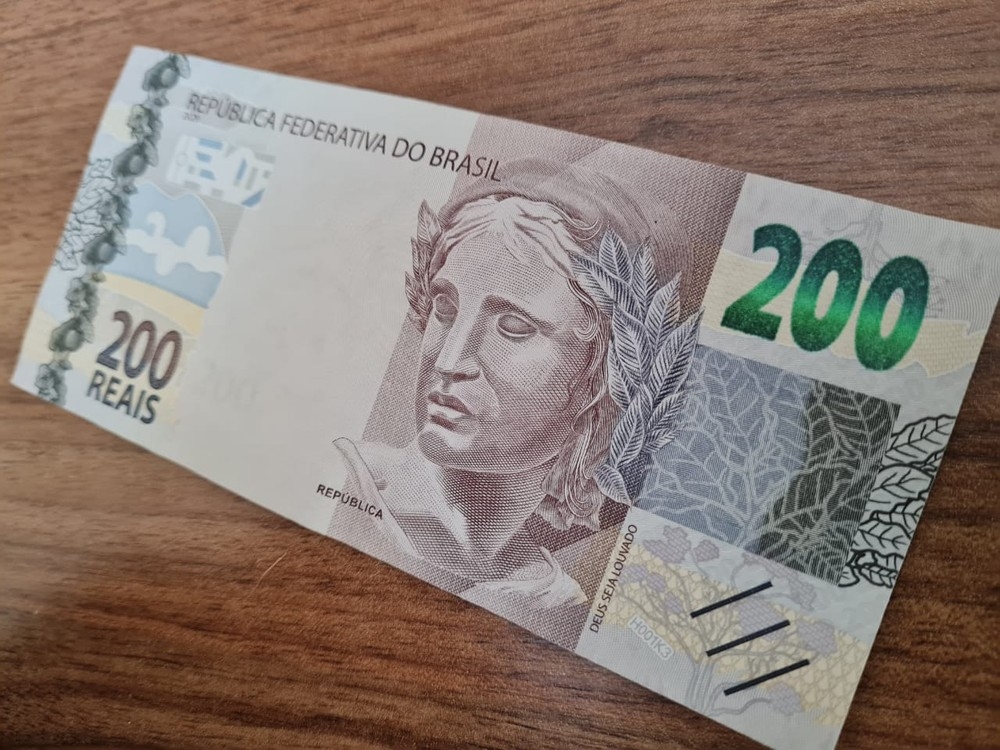 Dinheiro, real, economia, salrio mnimo, pagamento, PIB, reais, auxlio, notas, dvidas, contas, endividamento