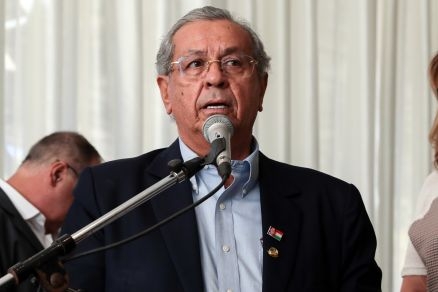 O senador Jayme Campos: 