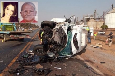 Ambulncia ficou completamente destruda com a coliso; no detalhe, as vtimas Aline Porfrio e Eurides Ferreira