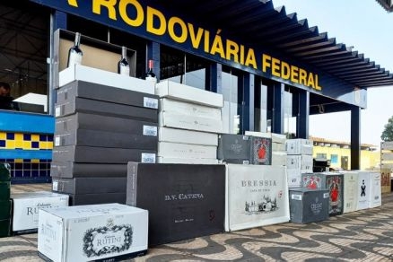 A carga apreendida pelos policiais rodovirios federais na BR-364