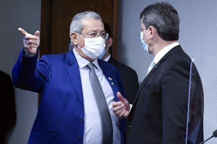 O senador disse, porm, que a legislao eleitoral permite a manobra desde que Tarcsio faa a sua filiao at maro do ano que vem, fixe residncia no Estado e emita aqui o seu ttulo de eleitor.