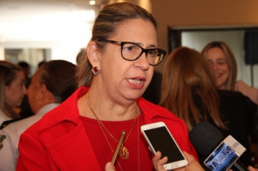 A desembargadora Maria Aparecida Ribeiro, que est� interinamente na presid�ncia do TJ, e decidir�