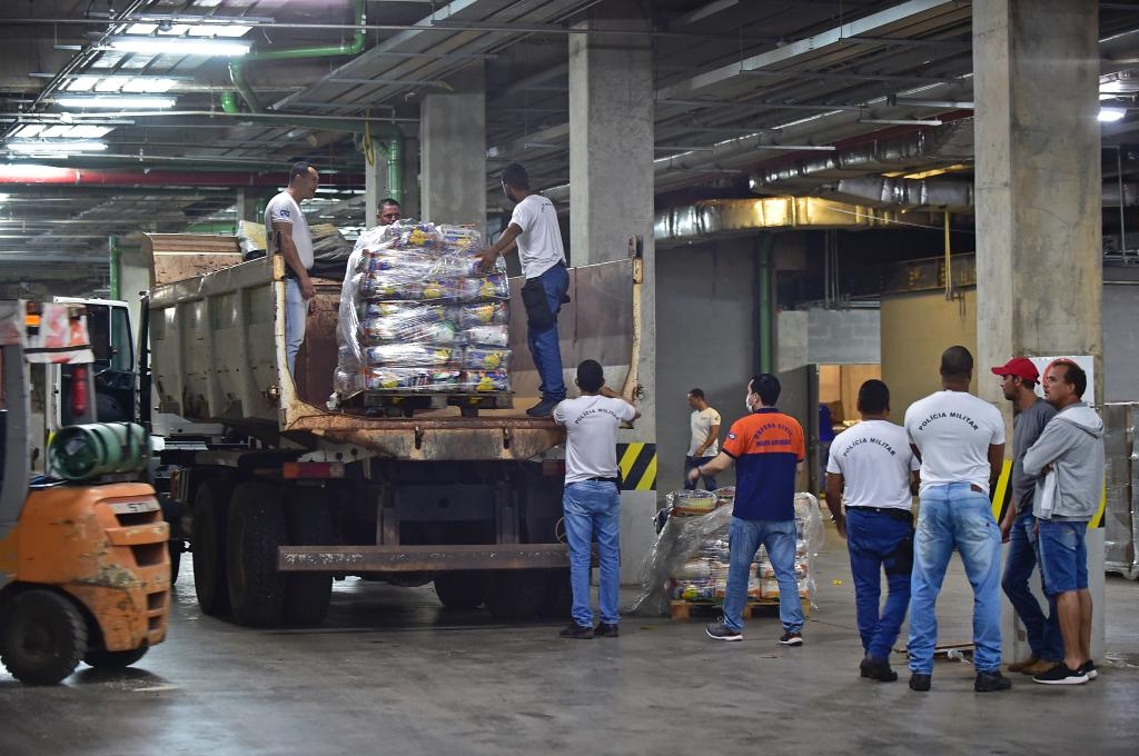 'Vem Ser Mais Solidrio' - retirada de cestas bsicas de municpios de MT na Arena Pantanal - Foto por: Josi Dias