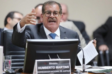 O presidente do STJ, ministro Humberto Martins, que assina a deciso
