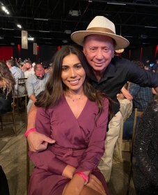 Prefeito de Sinop (MT) se licencia do cargo por 6 dias para se casar em resort de luxo no Caribe  Foto: Arquivo pessoal