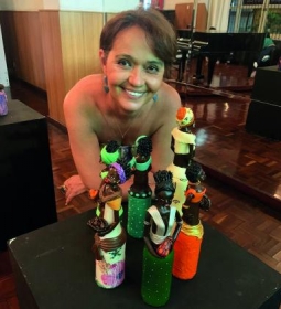 Clo Borges e as bonecas