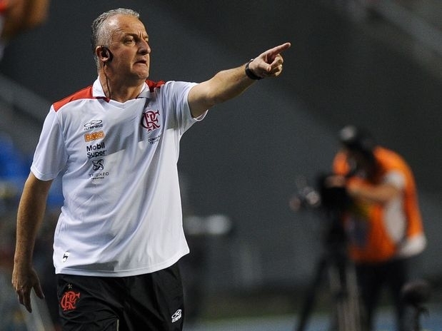 Dorival Jnior pediu pacincia aos torcedores, mas cr que o Flamengo pode evoluir