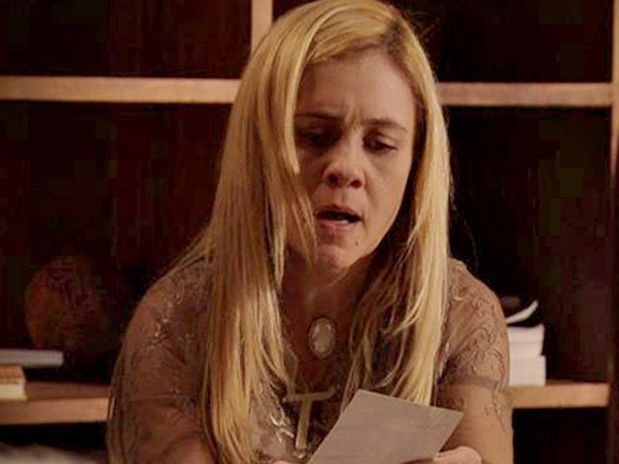 No cap�tulo 100 que foi ao ar nesta quinta-feira, a vil� descobriu a farsa da cozinheira e ficou transtornada