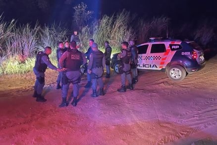 Policiais durante as buscas pelos criminosos um morreu o outro conseguiu fugir