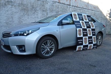 Carro apreendido com a suspeita, que desviou ao longo de 9 meses cerca de R$ 200 mil
