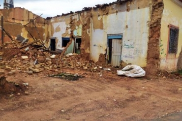 Casaro que desabou no ltimo ms por conta da forte chuva que caiu na cidade