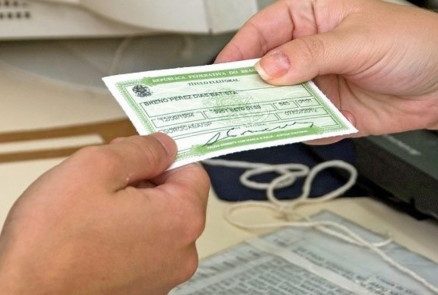Menos de 1 a cada 5 jovens de 16 e 17 anos tirou o ttulo de eleitor