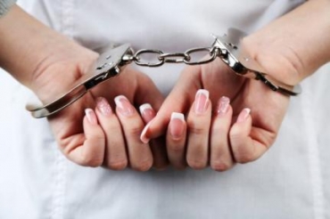 O homem precisou ser algemado ap�s resistir � abordagem