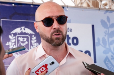 O ex-secret�rio Beto Dois a Um