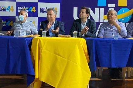 Lideranas do Unio Brasil durante evento na sede do partido
