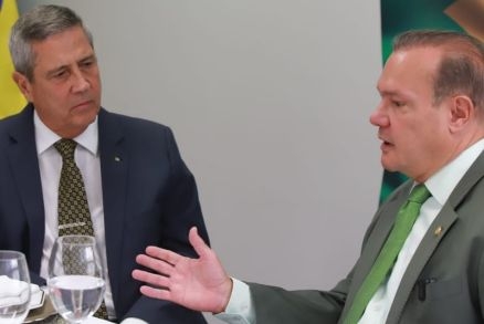 O senador Wellington Fagundes e o general Walter Braga Netto: encontro em Braslia