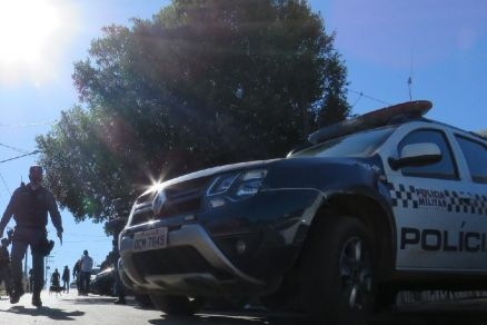 O homem foi encontrado perto  residncia e disse estar armado sem ter inteno de matar a vtima