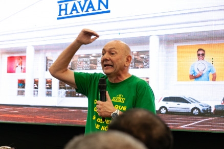 Luciano Hang, que criticou Carlos Fvaro no Instagram: traidor