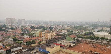 O domingo (02) de eleio na capital deve ser acompanhado de pancadas de chuva  tarde e  noite