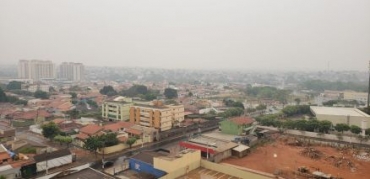 O domingo (02) de eleio na capital deve ser acompanhado de pancadas de chuva  tarde e  noite