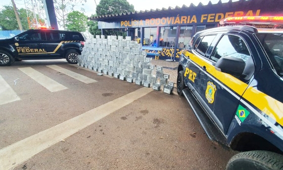 A cocana pura, avaliada em R$ 120 milhes, era transportados em uma carreta carregada com caroos de algodo