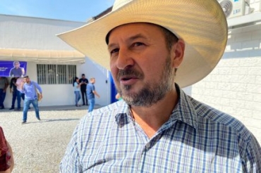 O deputado Gilberto Cattani disse que bloquear vias  