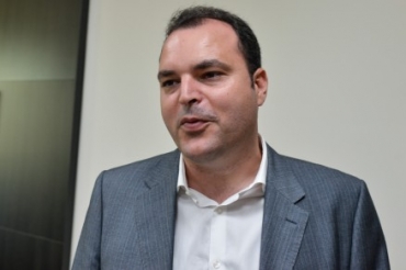 Ex-secretrio de Estado de Educao entrou com ao no TSE pedindo cumprimento de deciso