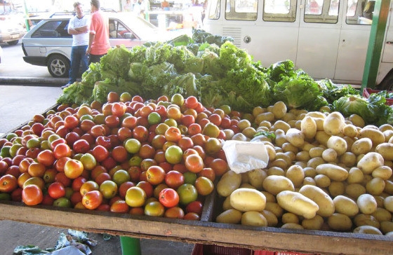 Aumento foi puxado pela variao da batata e do tomate, que subiram 30,51% e 9,24%