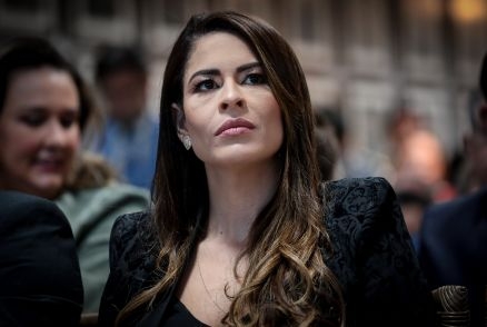 A secretria de Sade, Kelluby de Oliveira