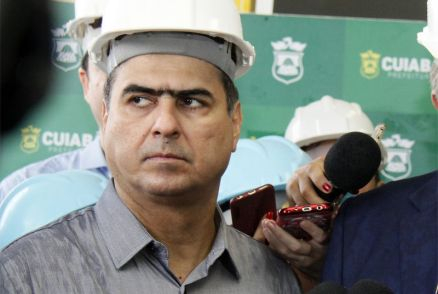 O prefeito de Cuiab, Emanuel Pinheiro, deixou dvida milionria na Sade