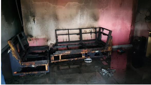 Polcia Militar encontra corpo de mulher degolado e queimado dentro da prpria casa  Foto: Cedida