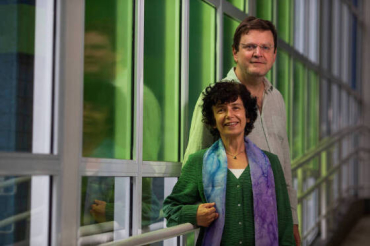 Maria Tereza Malheiros, 57, ao lado de seu marido, Marcelo Sapienza, 55, que participam de estudo da USP