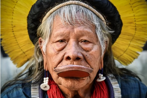 O cacique Raoni Metuktire durante um evento de imprensa em Bordeaux, na Frana, em setembro de 2019  Foto: Nicolas Tucat/AFP