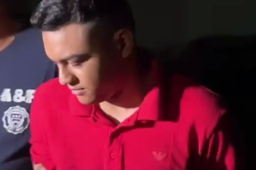 O momento em que Antnio Aluzio chega  cela da Polinter