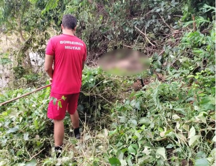 Motociclista morreu aps cair em uma vala  Foto: Divulgao