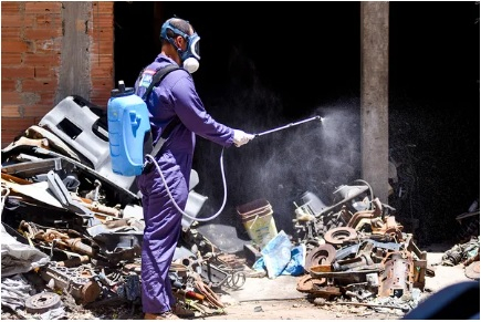 Prefeitura tenta combater focos de dengue em Rondonpolis (MT)  Foto: Csar Ferreira/Divulgao